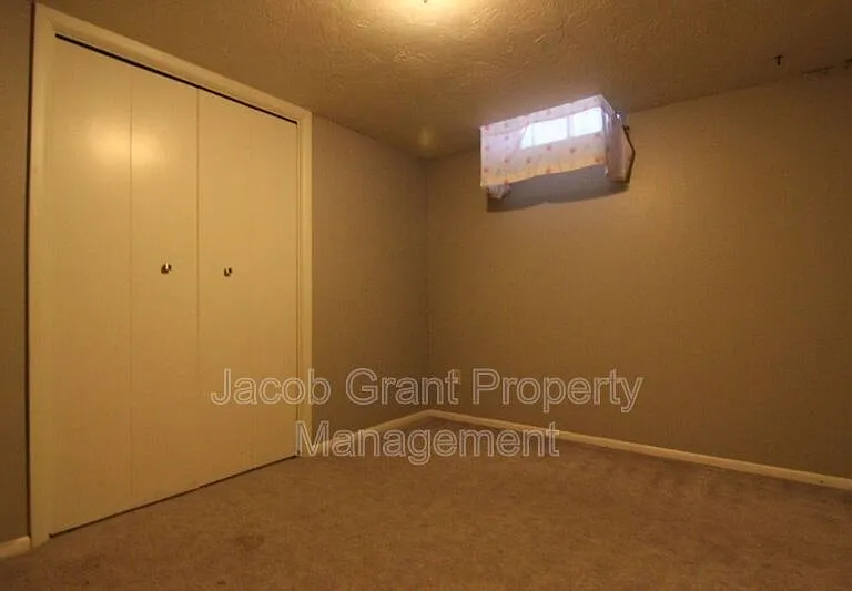 786 Sykes Dr — Photo 9