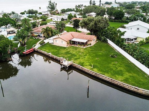 4th image of 3357 Coquina Key Dr SE