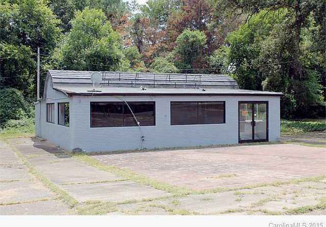 1st image of 2221 E Ozark Ave