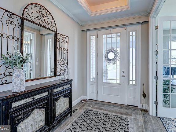4th image of 20165 Trap Pond Ct