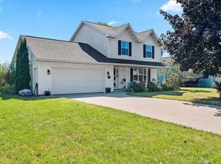 N8972 Lilac Rd, Menasha, WI 54952