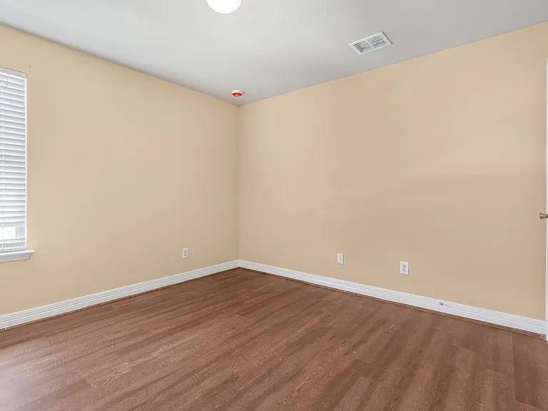 5488 Devonwood St — Photo 22