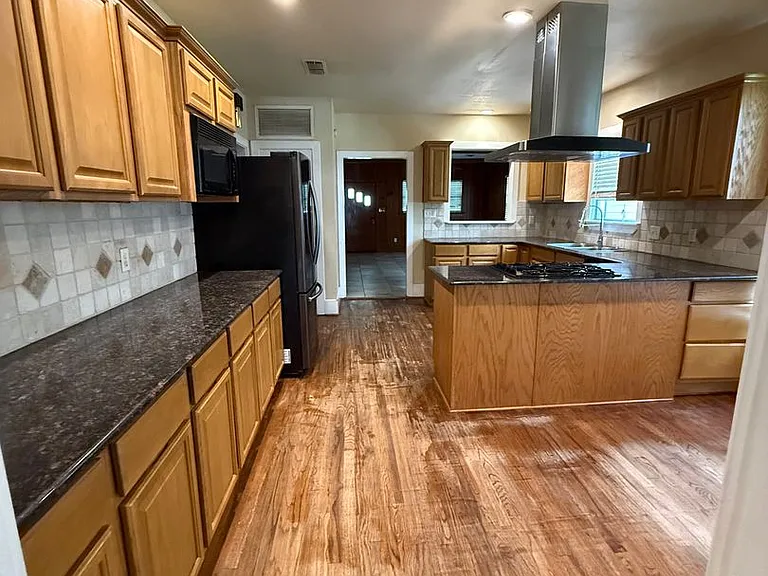 3836 Maryland Ave — Photo 17