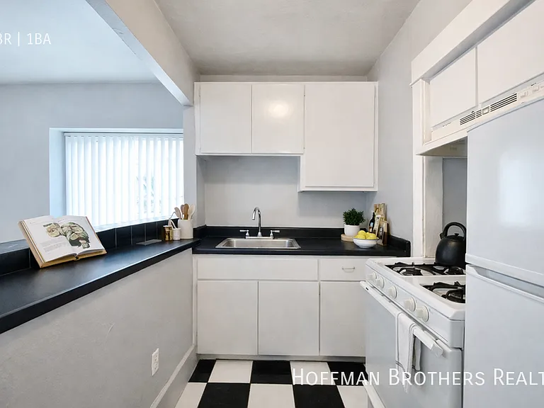 1128 Raymond Ave #12 — Photo 2