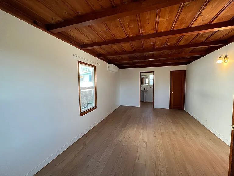 930 Anchor St — Photo 9