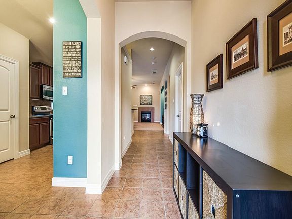 4th image of 2116 Fairmount Park Dr