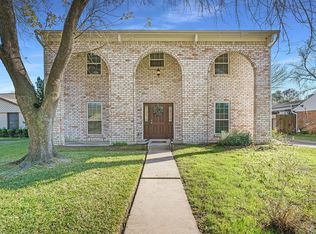 15802 Stonehaven Dr, Houston, TX 77059