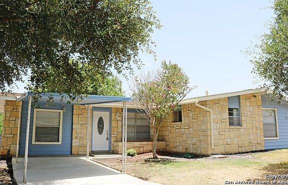 3rd image of 7830 Pony Ln