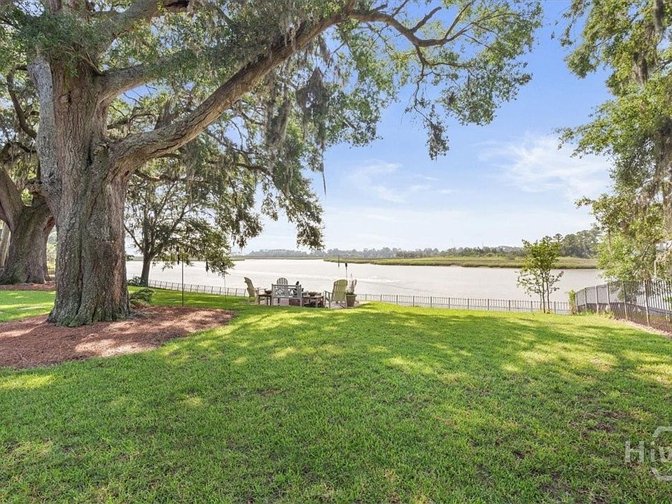 1st image of 13 Bartow Point Drive