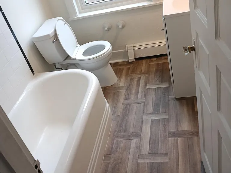 131 W 18th St #4 — Photo 5