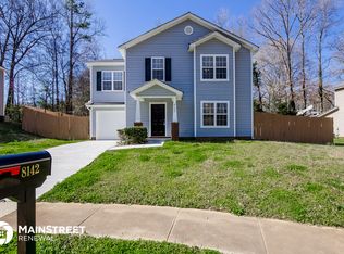 8142 Ottawa Ln, Charlotte, NC 28227
