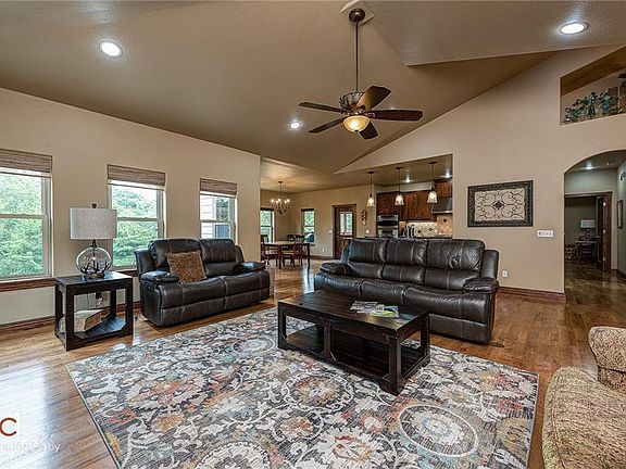 4th image of 15 Neffwood Ln