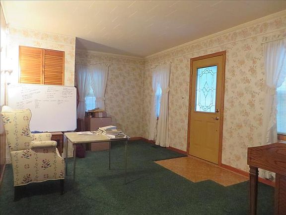 Living Room 17x11