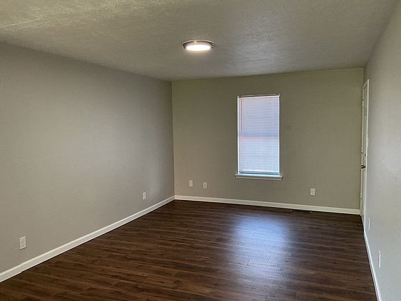 4th image of 257 Tinker Hill Cv APT B