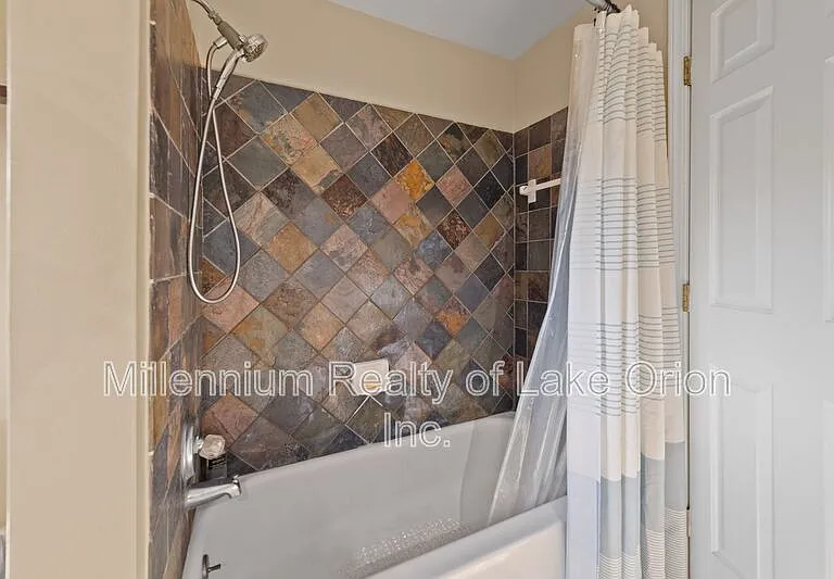 676 Sheffield Rd — Photo 17