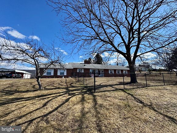 5th image of 2431 Highland Ridge Rd