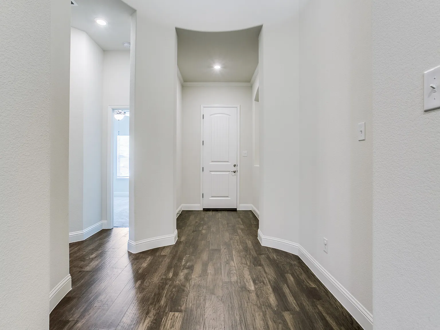 4 bed, 2339 sqft, $2,699 — Photo 2