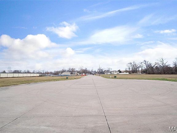 4th image of 2754 Route 66 Business Park Dr