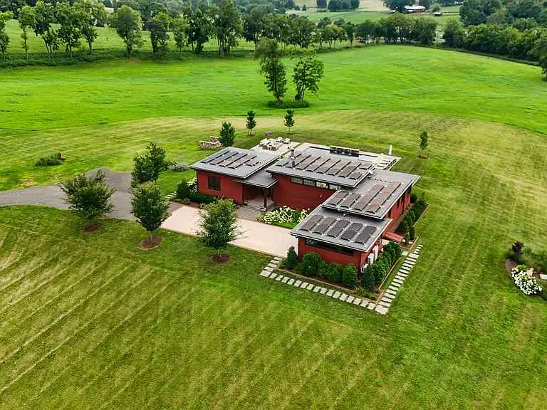 8425 Lee Hwy — Photo 30