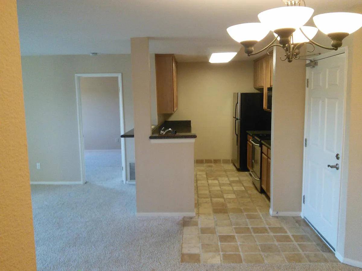 Building Photo - 7130 Shoreline Dr #1211