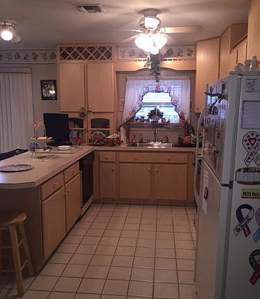 4th image of 22 Harrington Dr S