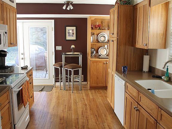 5th image of 624 Russwood St NE