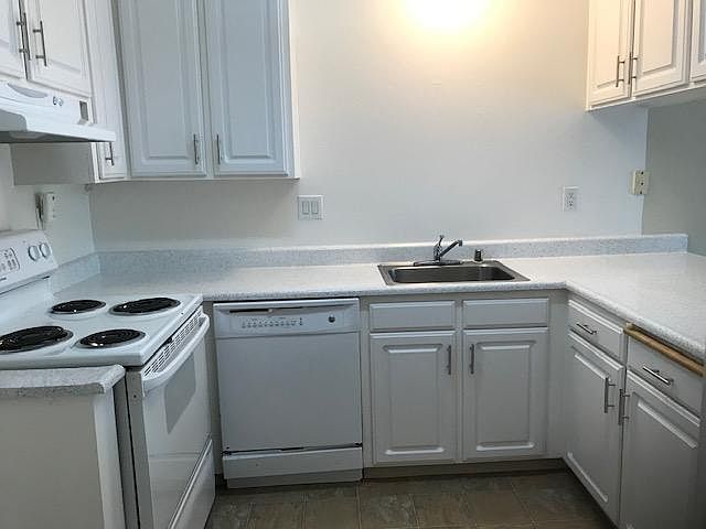 1st image of 8617 Beverly Ln