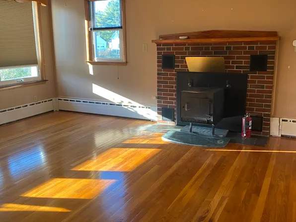 2752 Friendship Rd, Waldoboro, ME 04572