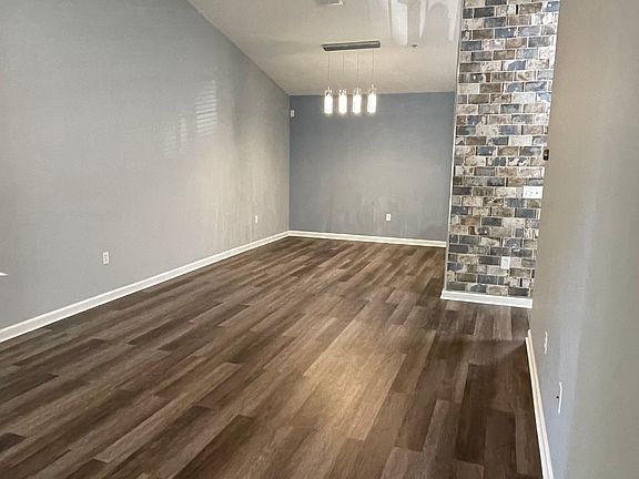 4th image of 575 Oakleaf Plantation Pkwy Unit 811