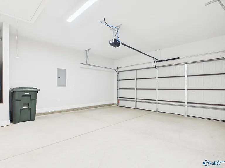 15573 Bees St — Photo 28