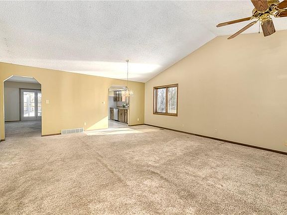 4th image of 3431 Tudor Dr