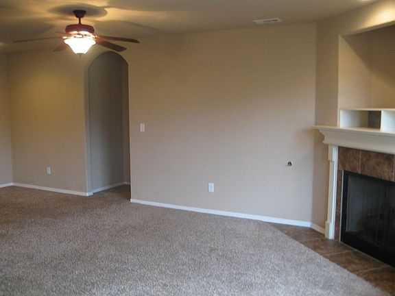 5th image of 1006 Kensington Dr