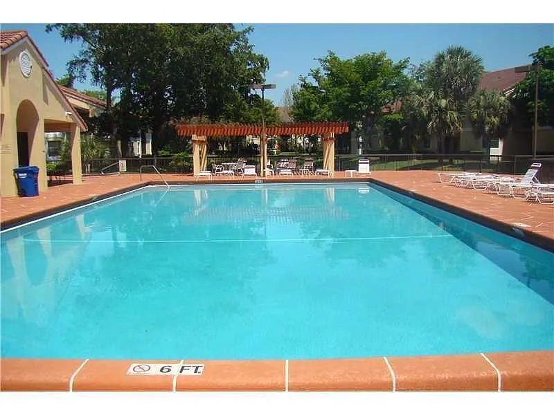 Building Photo - 5721 Riverside Dr #102