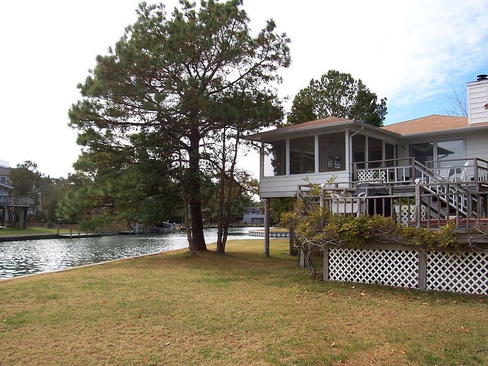 Waterfront Paradise
