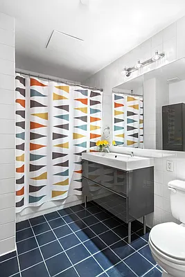 Sold by Compass | media 22