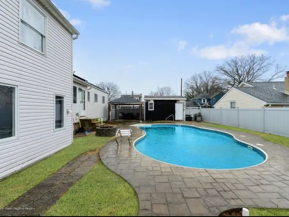 48 2nd St, Keansburg, NJ 07734