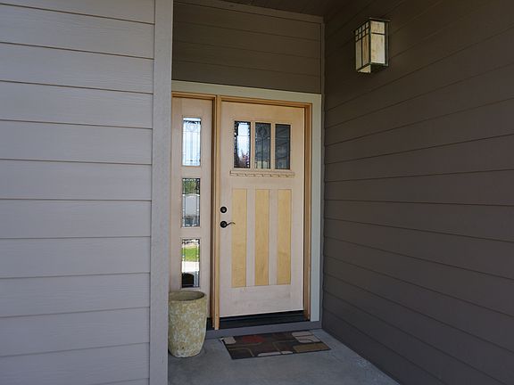3rd image of 902 Northview Cir