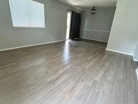 2nd image of 11601 Post Oak Cir Unit 1