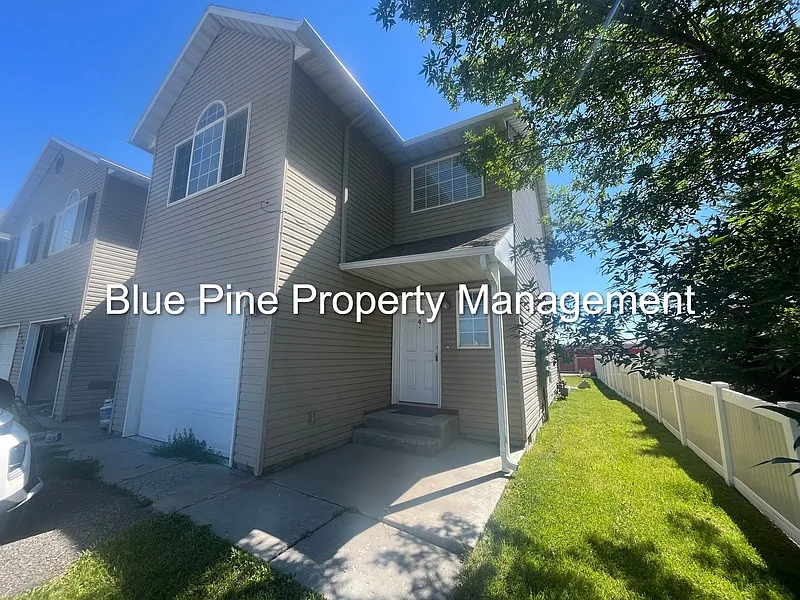 2488 Prospect Dr #4