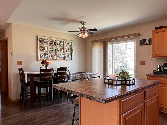 5th image of 606 S Balsam Dr