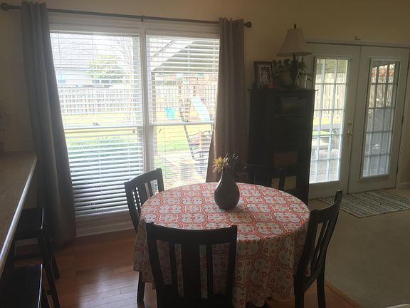 5th image of 1033 Vero Ct