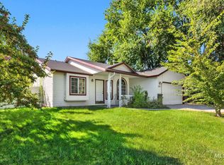 1201 S Bonneville Dr, Nampa, ID 83686
