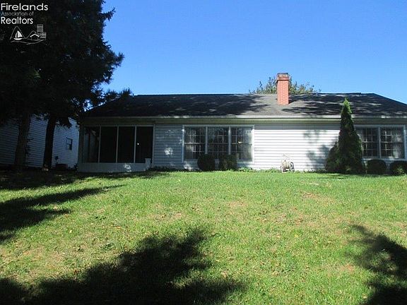 4th image of 4208 Woodridge Dr