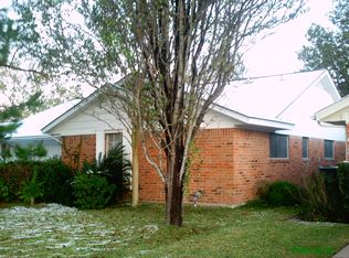 4903 Holly Park Dr, Pasadena, TX 77505