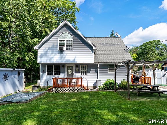 4th image of 24 Pond Road