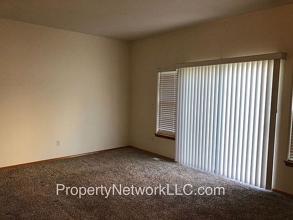 5th image of 672 NE Anderson Rd