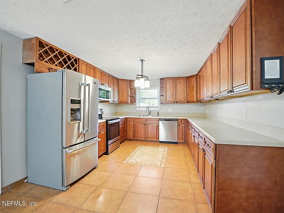 5th image of 1229 SANTIAGO Drive
