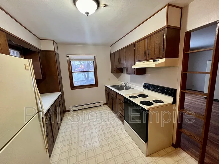 905 W 18th St #201 — Photo 4