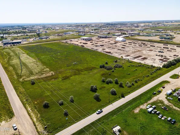 51st St NW, Williston, ND 58801