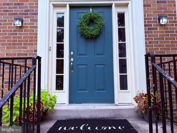 13946 Waterflow Pl, Centreville, VA 20121